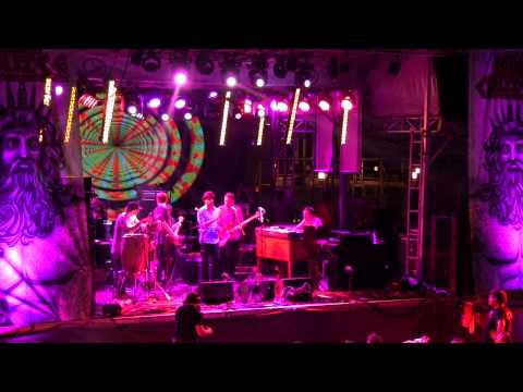 Alan Evans Super Jam - Theme from Shaft with Monophonics 1/7/14 Jam Cruise Pool Deck