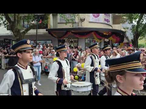 Momentos dos desfiles da 40ª Okoberfest 25 de outubro de 2025
