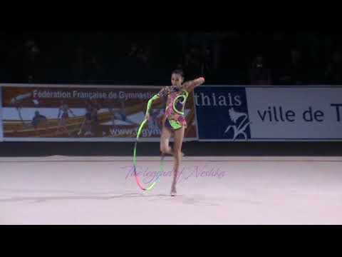 Aziza MAMADJANOVA (UZB) hoop - 2010 Thiais junior AA