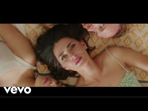 Della Du - Somos Tres ft. Vic Mirallas