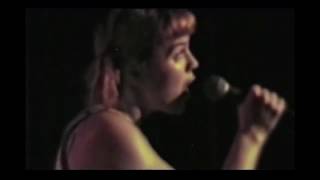 Bikini Kill - Hamster Baby (live 1994)