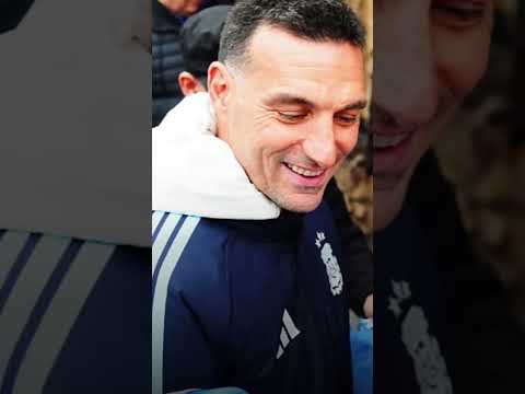 Fueron a la casa de Scaloni en Pujato y mirá cómo los recibió 🥹 #Scaloni #Pujato #SeleccionArgentina