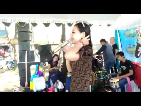 Rembulan voc.Gebby FANADA Live pantai Gemah Tulungagung