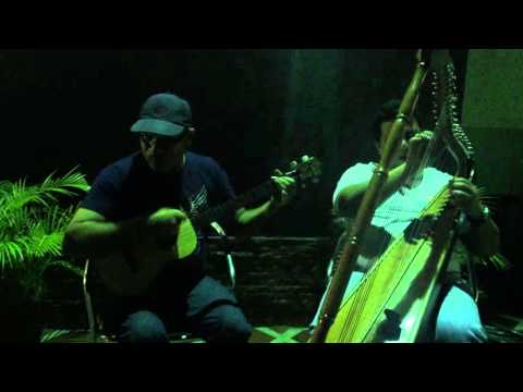 LLORANDO MI NOVIA MUERTA, DE MONTOYA.