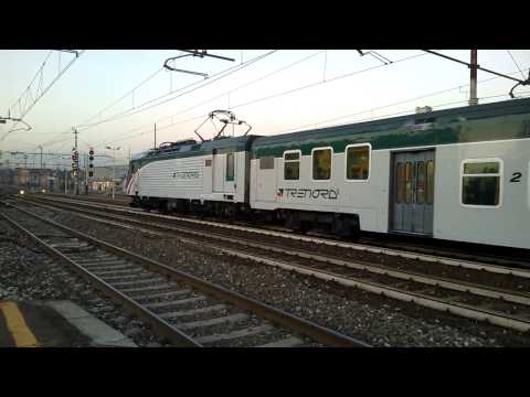 E464 326+6 piano ribassato, E464 025+8 piano ribassato - Milano Greco 19/01/2017