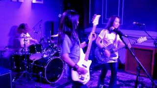 Shonen Knife - Banana Chips &amp; Buttercup (I&#39;m a Super Girl) Live in Newport