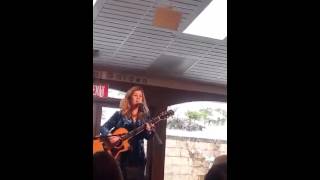 Dar Williams I&#39;ve Been Around The World Live