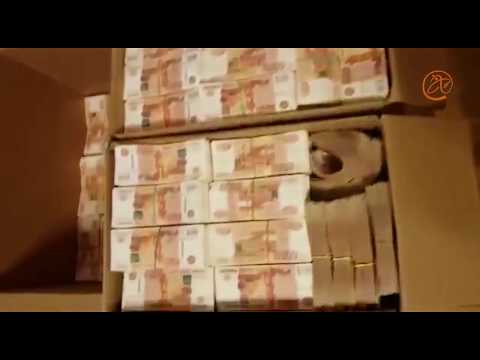 Скромный бухгалтер Наташа, спала на самом дорогом диване в мире