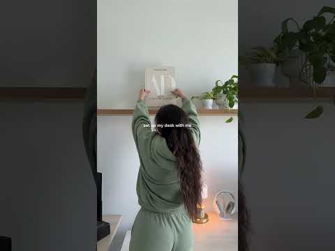 set up my desk with me