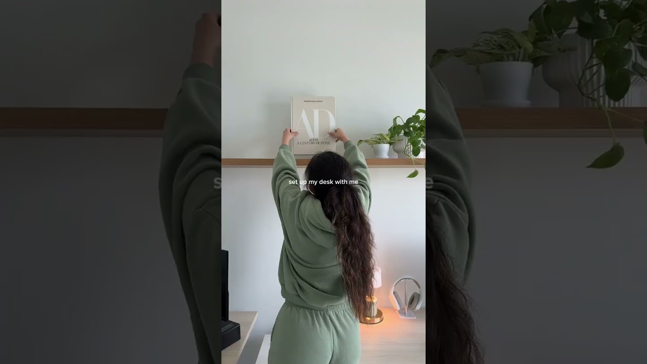 set up my desk with me