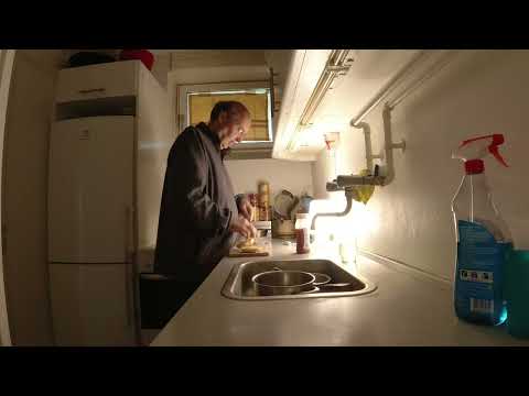 MongoTV_9718 - Min Morgenmad - Ristet BOLLE Med HAMBURGERRYG og TOMAT KETCHUP