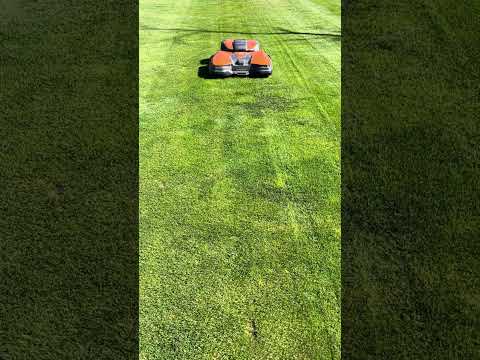 Impeccable Straight Lines with the Husqvarna Automower 435X AWD!