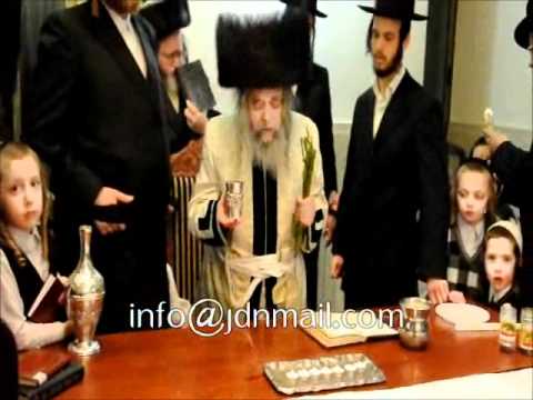 Kretchnif Siget  Rebbe Making Havdalah In Yerushalayim - Kislev 5772