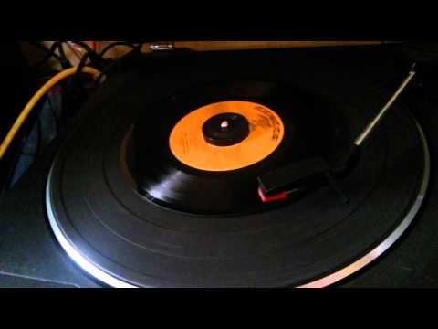 HERMANAS MONCADA - TU FALSIA (Pasillo) 45 RPM sello CONDOR 1980