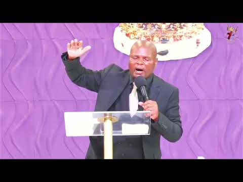 Apostle SV Nxumalo iNdoda YoMthandazo emenywe u Pastor Lungi M ebandleni