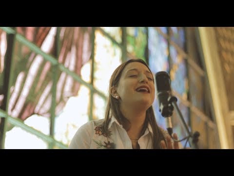 Bendecir Tu Nombre - Paulina Rojas (Video Oficial)