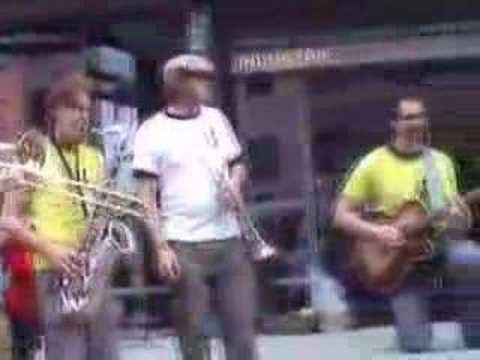 Superskank rocks live !