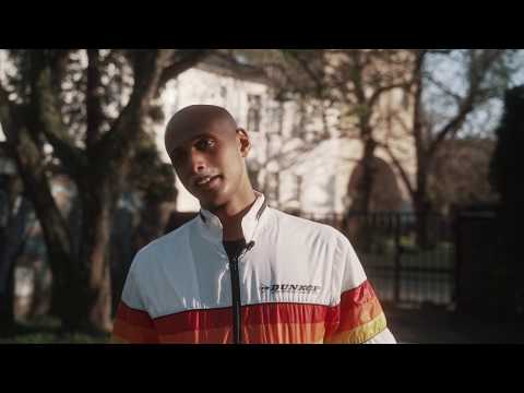 Antoine wird halb nackt von Chelenes Vater beim skypen erwischt