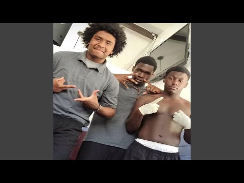 Cold Summers (feat. Deezy3k, JREDIE & Toonchie5)