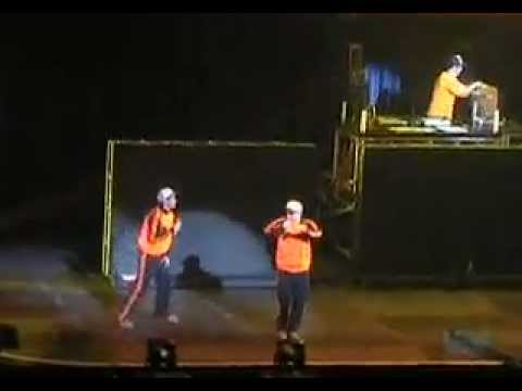 Beastie Boys LIVE - MMM Intro + Brass Monkey (Budokan, Tokyo 2005)