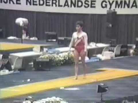 Yelena Shushunova's perfect tucked Tsukahara vault at '87 Rotterdam WC