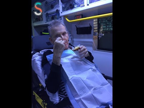 Ambulancebroeders vervult laatste wens van een stervende man.