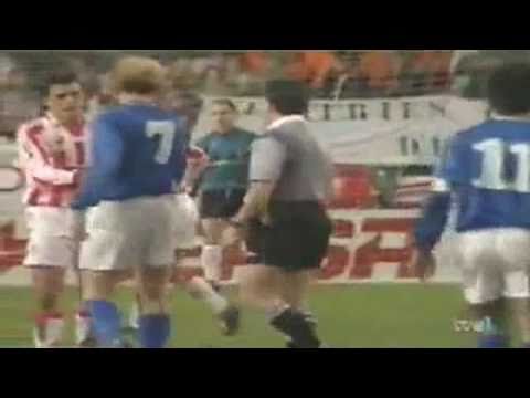 Robert Prosinecki [Real Oviedo] vs Sporting de Gijón - Second match - Derby (1994-1995)