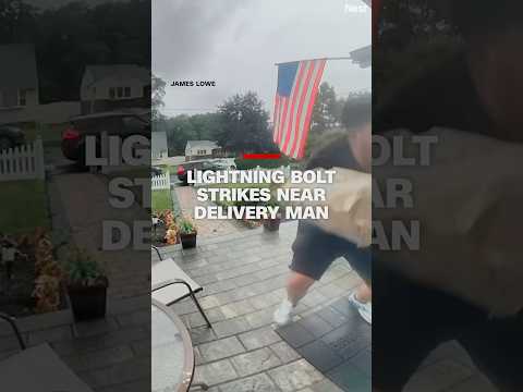 閃電擊中送貨員附近 (Lightning bolt strikes near delivery man)