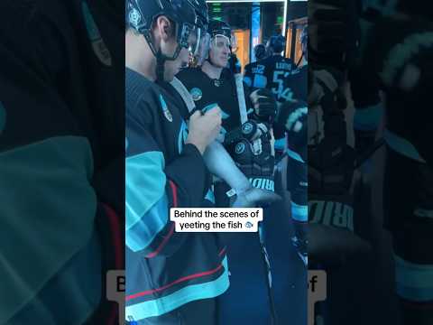 uma tradição de Seattle 🌊 #SeaKraken #hockey #NHL