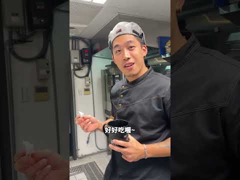 【普橘報報】 春風面紙造型細柔手撕棉花糖你們看過可以吃的衛生紙嗎?裡面是太妃糖口味的蓬鬆的棉花糖趕快去買來玩朋友?  #超商 #seveneleven #春風 #衛生紙 #棉花糖