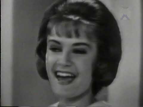 Thumbnail for Girl Groups Part 1 - The Story Of A Sound by R.E.M., Queen, David Gates, The Supremes, Music industry, The Ronettes, The Crystals, Carole King, The La's, Songwriter, Sting