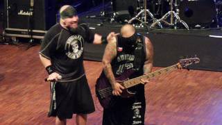 SUICIDAL TENDENCIES - Send Me Your Money @ Bikini Toulouse 11.04.2017