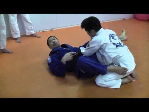 中山徹　柔術テクニック　三角絞め