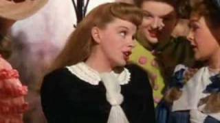 JUDY GARLAND: 'THE TROLLEY SONG'. A CLOSEUP.