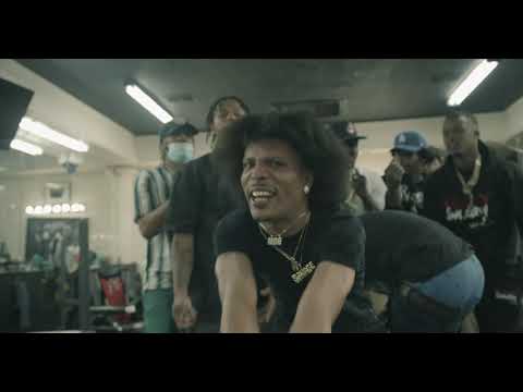 TEEEZY - TRIANGLE OFFENSE (feat. GUDDA MACK & BLUERAGGS )