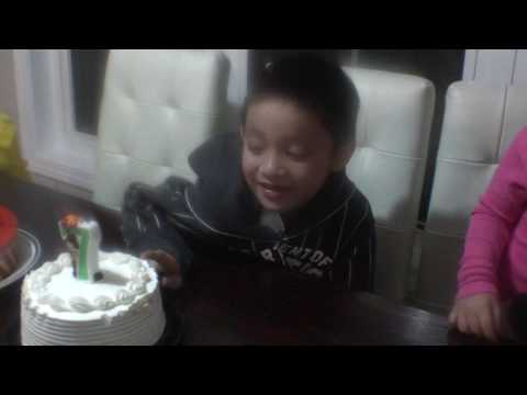 Bday cake kdan and Zaki3.MP4