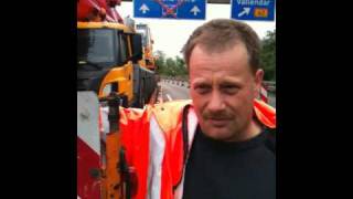 preview picture of video 'Fehler vom Amt: Fahrer von Schwertransport hängt auf A48 fest'