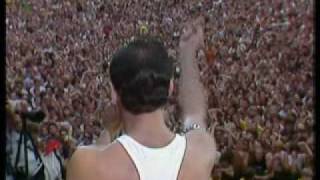 Video thumbnail of "Queen - Radio GaGa - Live Aid : Wembley London 1985"