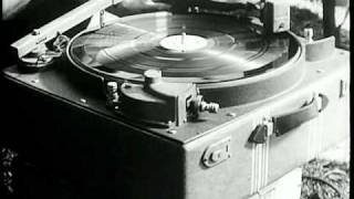 Brownie McGhee, Sonny Terry Sing &quot;Red River Blues&quot; ca. 1945