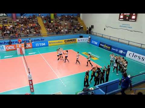 Campeonato Feminino de Vôlei 2018 / 2019 - Fluminense x Praia Clube