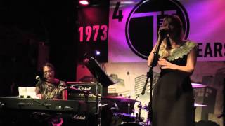 Sophia's Rock Beat  Les Chanteuses Sorcieres Linda Viens & Catherine Coleman) Jacques Brel song TT t