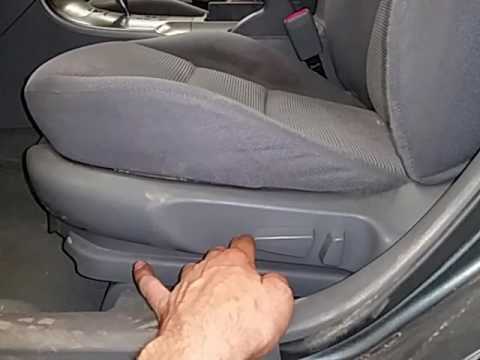 CD0262 - 2005 Mazda 6I - Driver Side Front Seat