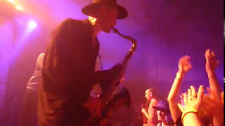 Melt Yourself Down 03 Dot to Dot (Battersea Arts Centre 12/05/2017)