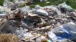 Тонове отпадъци са изхвърлени край село Конуш