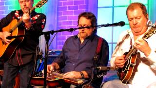 Mike Auldridge Tribute 2013 - The Birchmere, video 13 - "Wait A Minute"