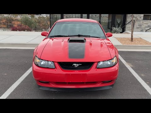 Testbericht und Design des Ford Mustang Mach 1 (2003–2004) mit 32V-V8-Motor