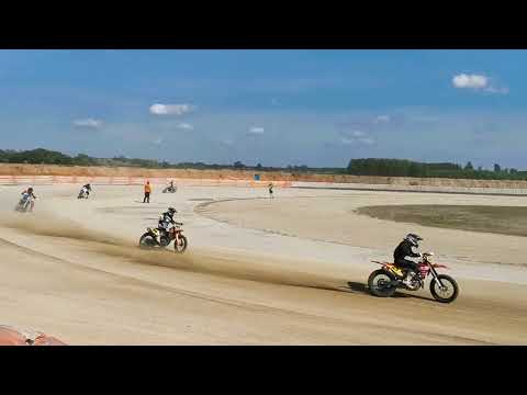 Flat track Vasad - open