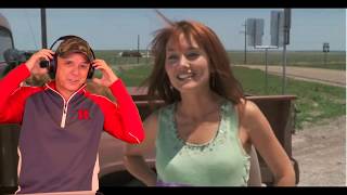 Travis Tritt and Lari White -- Helping Me Get Over You  [REACTION/RATING]