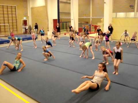 stukje van de warming-up acrogym cgvurk