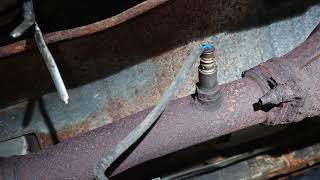 How to replace the down stream 02 sensor on a 2003 Mitsubishi outlander fwd